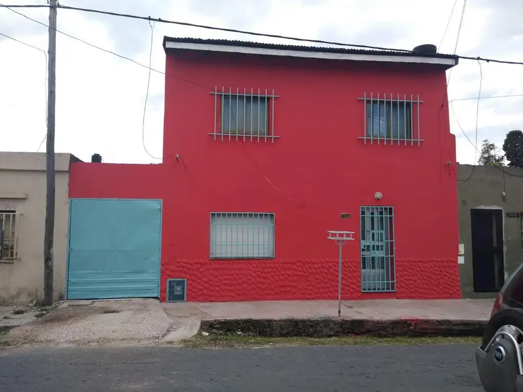 Venta/permuta casa en barrio Triangulo