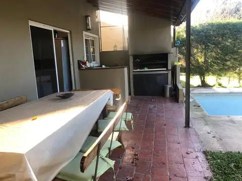 Casa en Venta - 5 ambientes - USD 249.000