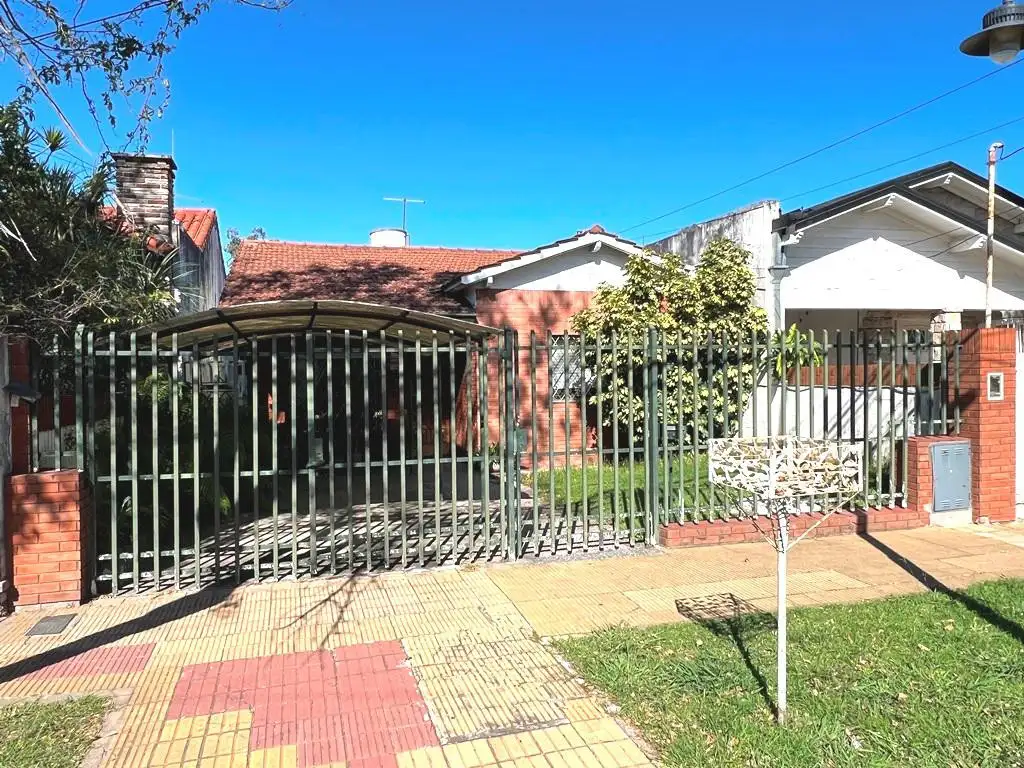 VENTA CASA 3 AMBIENTES EN CARAPACHAY