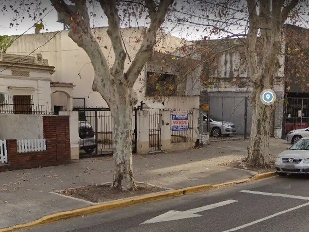 LOTE SOBRE AVENIDA EMILIO CASTRO AL 6000 - ALT. MAX 22.80 + 2 RETIROS. - EXCELENTE UBICACION.