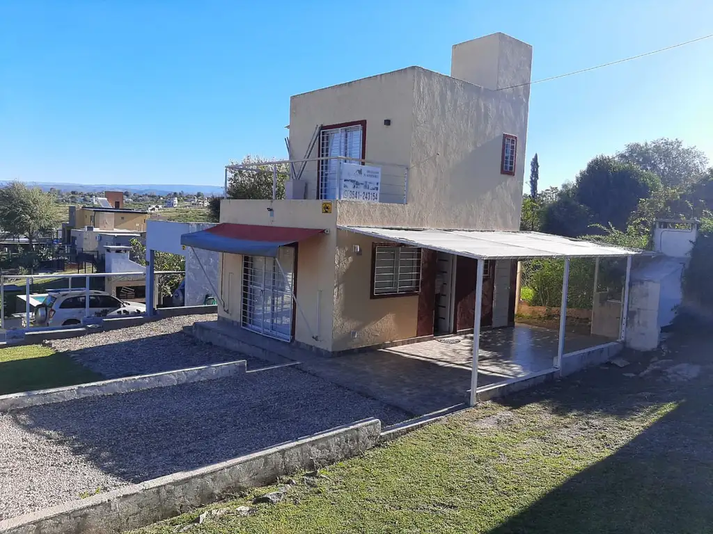 Cabaña a la venta en Santa Cruz del Lago. (C325)