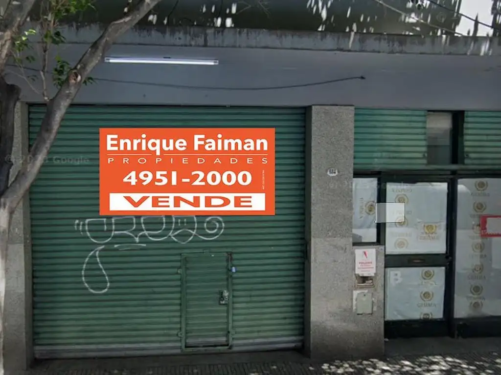 Local Comercial en Once en Venta