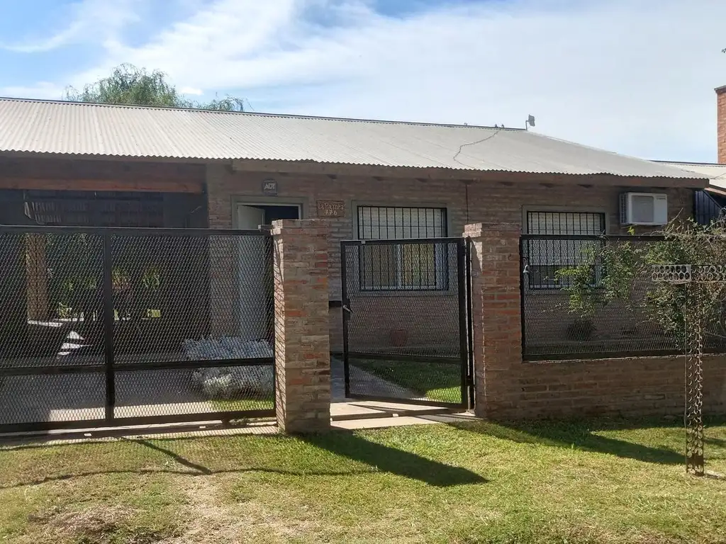 Casa en  Venta de 2 dormitorios. Tierra de Sueños 1