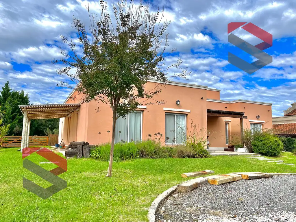 Casa con Piscina en Chacras de la Reserva Cardales