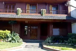 Chalet a la venta sobre la calle Belgrano, zona hospital de Lujan