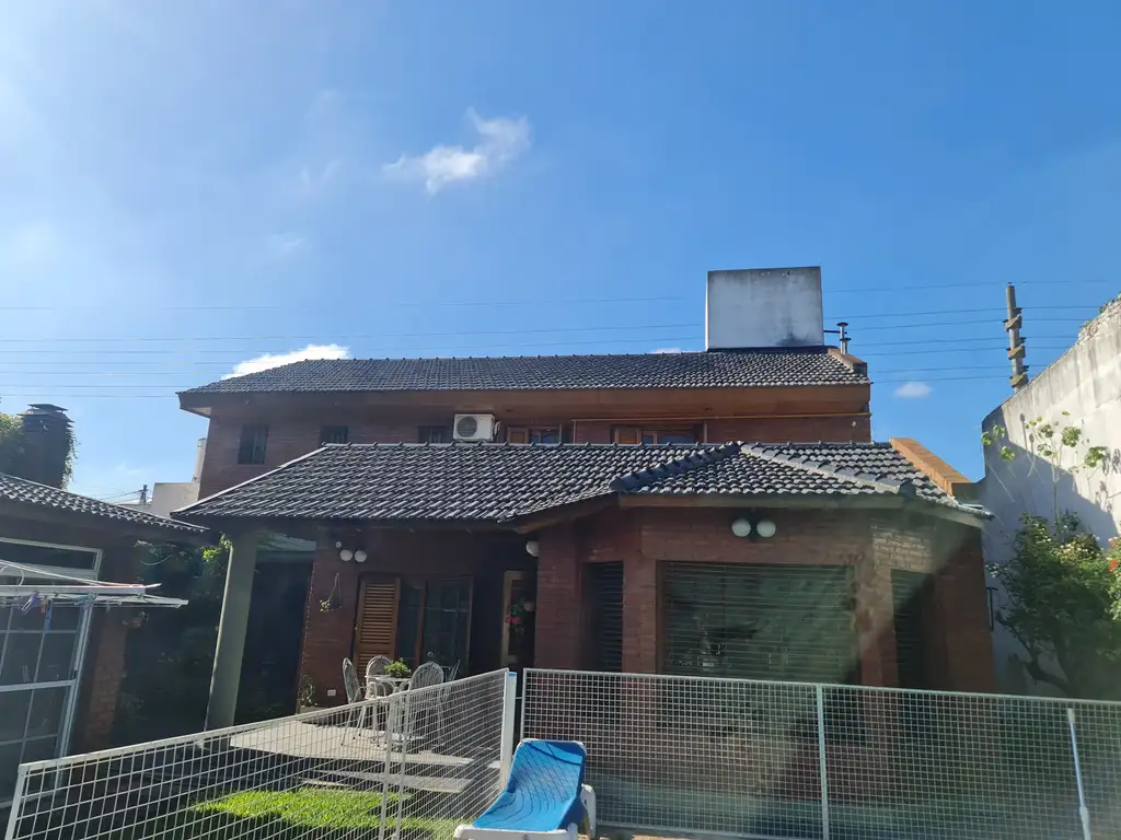 Chalet a la venta sobre la calle Belgrano, zona hospital de Lujan. APTO CREDITO