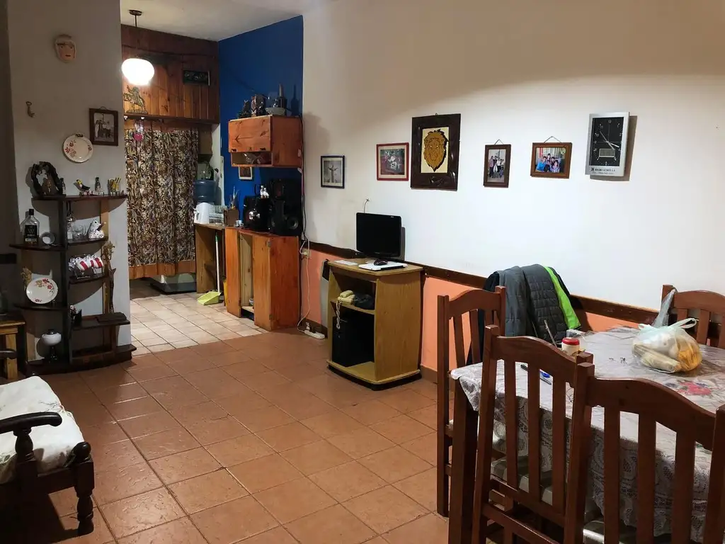 CASA 3 DORMITORIOS EN BARRIO LAS HERAS