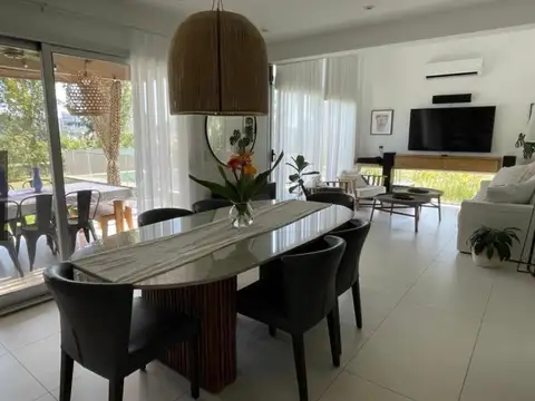 Casa en Venta con cochera