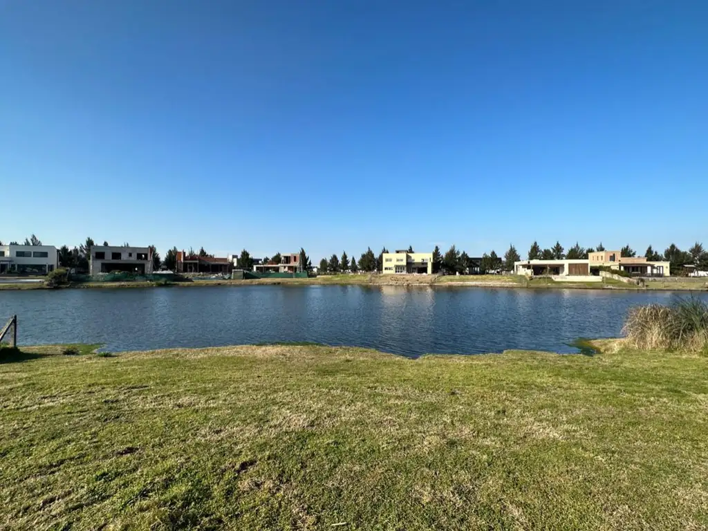 Lote Laguna en Venta - El Naudir