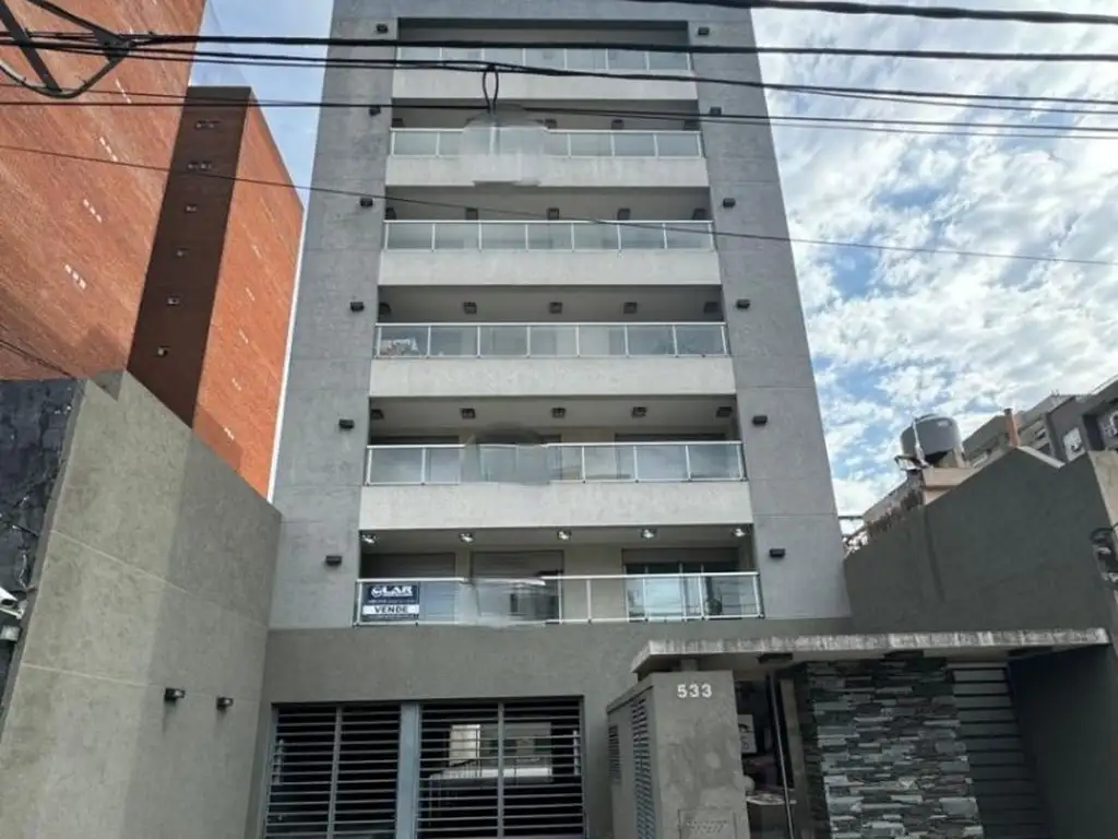 VENTA DEPARTAMENTOS DE CATEGORIA - 2, 3amb y pisos completos