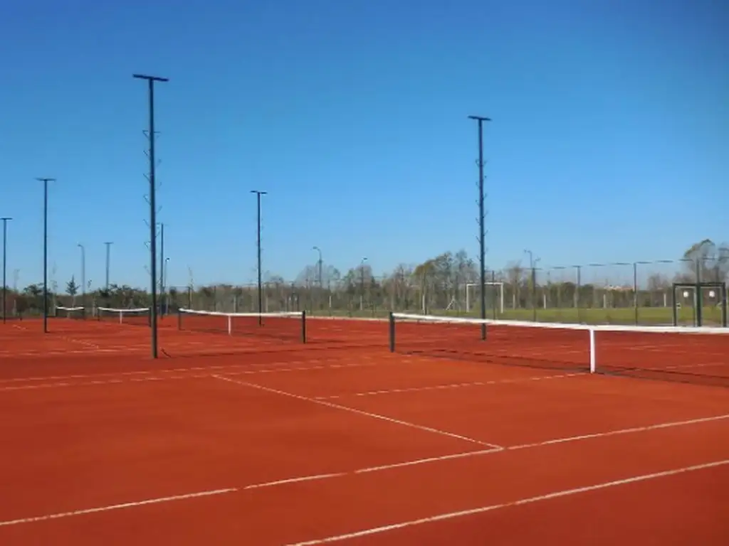 Actividades deportivas futbol, tenis en Nordelta - Virazon