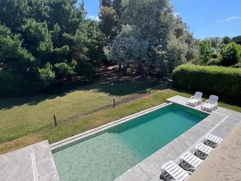 Casa de Categoría 4/5 Amb. con piscina climatizada - RUMENCO