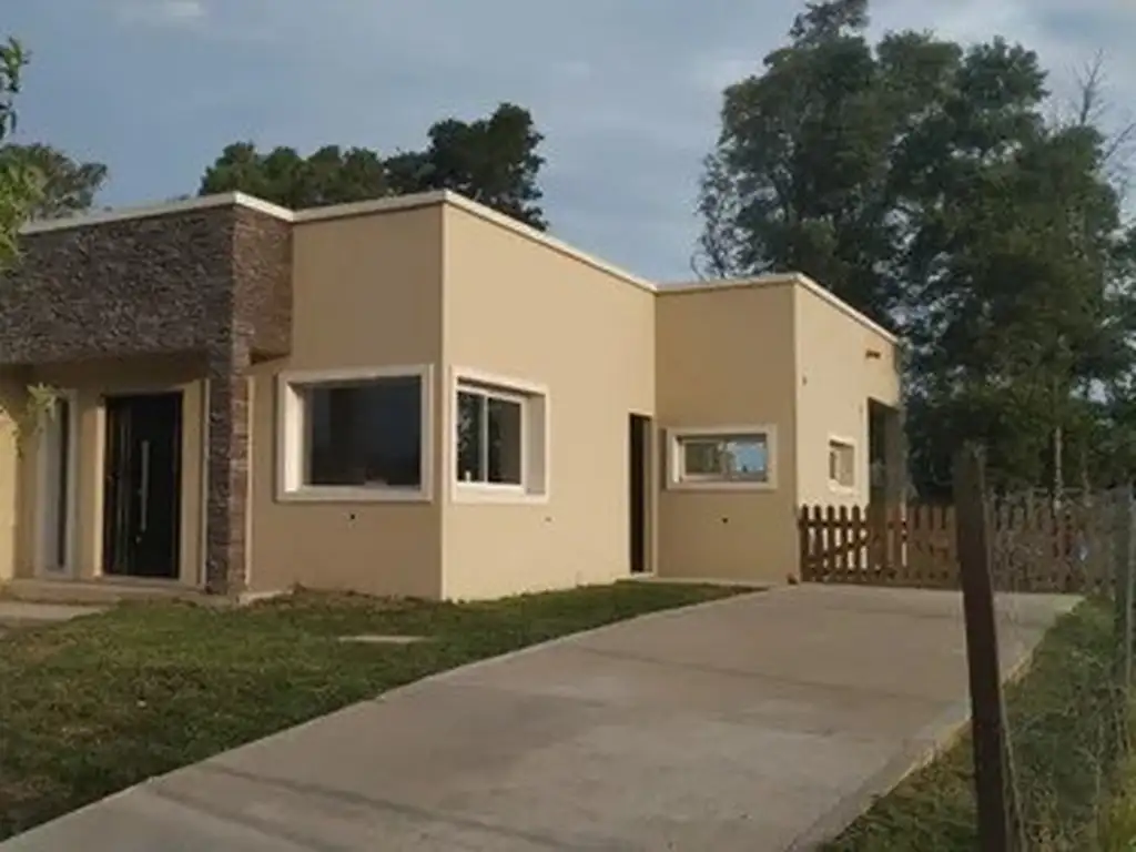 Casa Chalet  en Venta ubicado en Santa Elena, Pilar del Este, Pilar