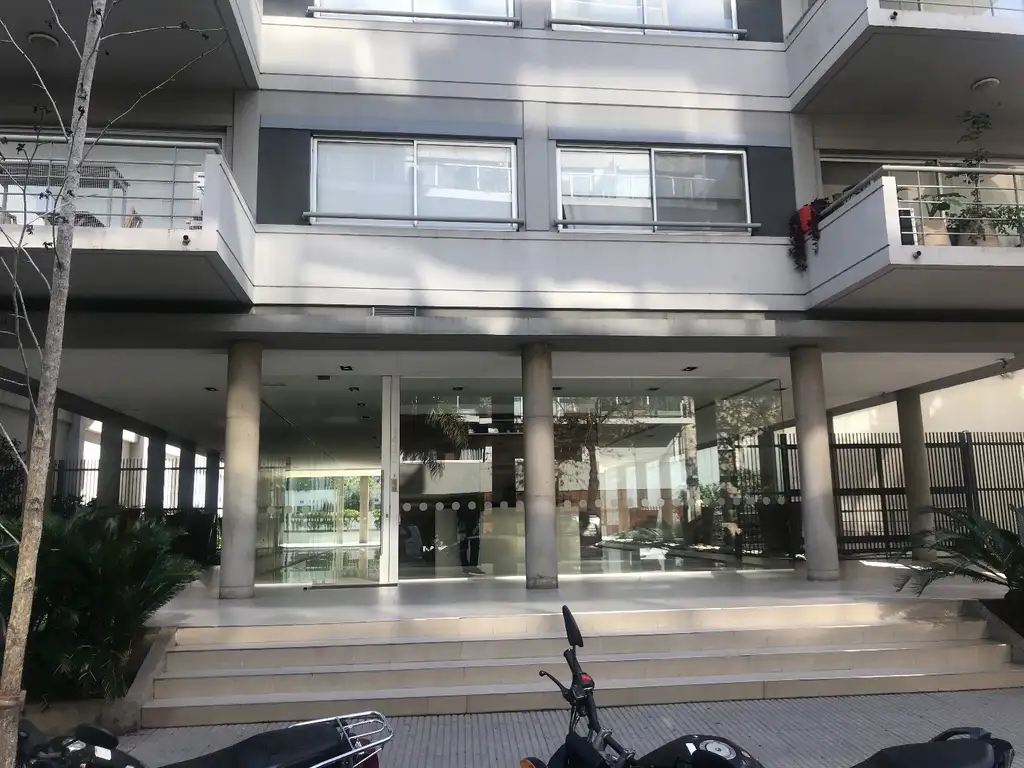 EXCELENTE DEPARTAMENTO DE 3 AMBIENTES CON COCHERA Y BAULERA - TORRE CON MULTIPLES AMENITIES  -