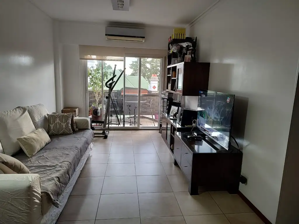 SE ESCUCHA OFERTA   IMPECABLE DEPARTAMENTO VILLA DEVOTO 4 AMC COChERA