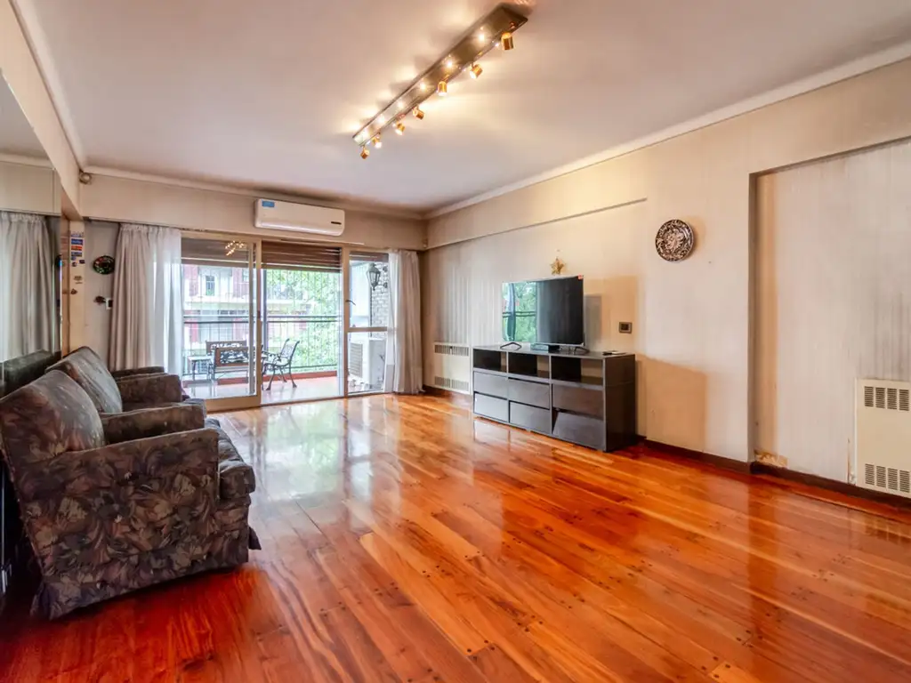 GRAN Depto 5 amb Balcón Cochera VENTA  Caballito