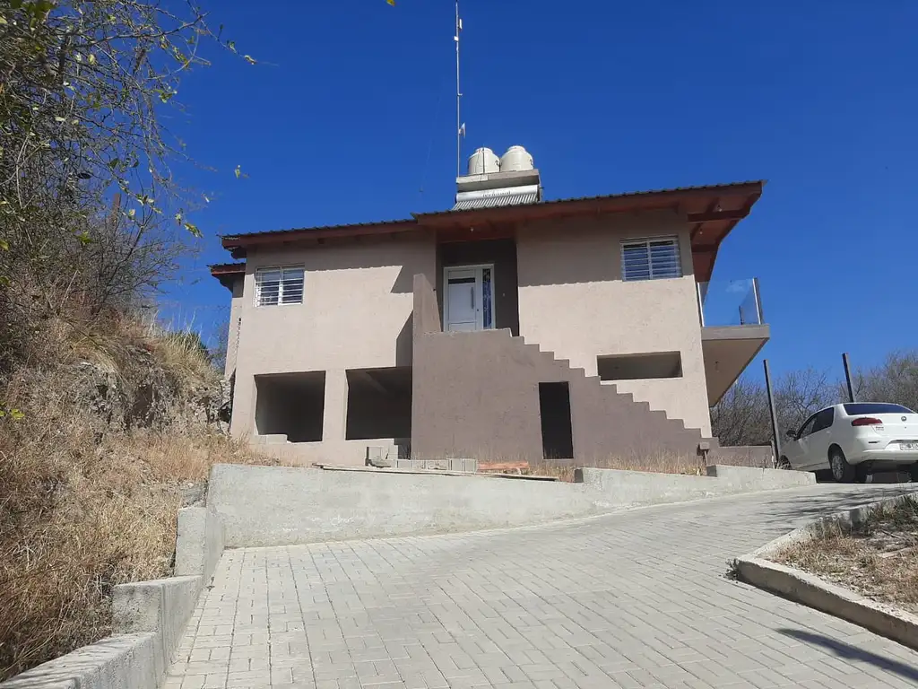 Casa a la venta en Comuna de San Roque. (C344)