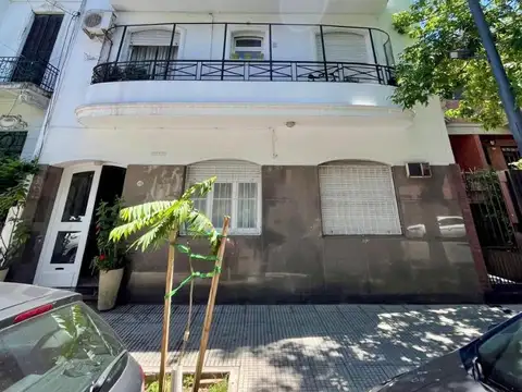 3 ambientes contrafrente con dos patios en Villa del Parque