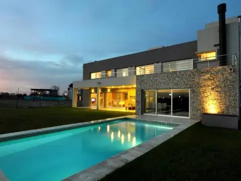 Casa en Venta en Terravista - 5 ambientes