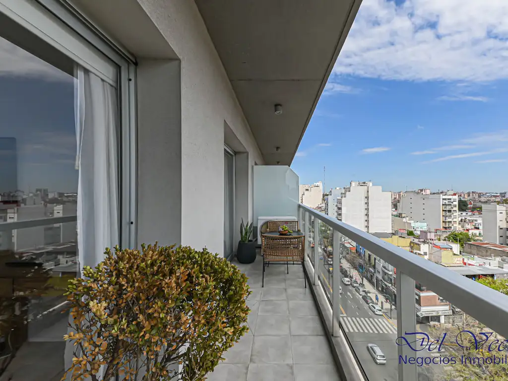 Excelente 2 Ambientes con cochera,  en Coelgiales. Al Frente, Super Luminoso. Amenities