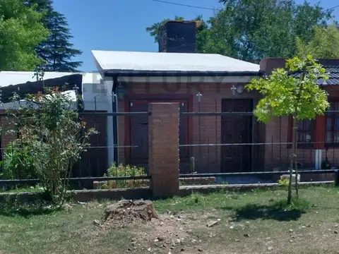 CASA EN VENTA, 4 DOR EN PLAYA DE ORO, VILLA CARLOS PAZ