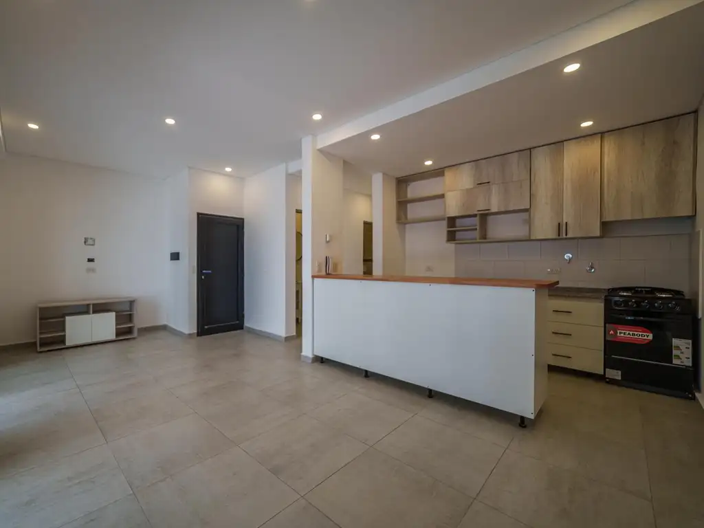 Departamento tres ambientes en planta baja a la venta en lujan