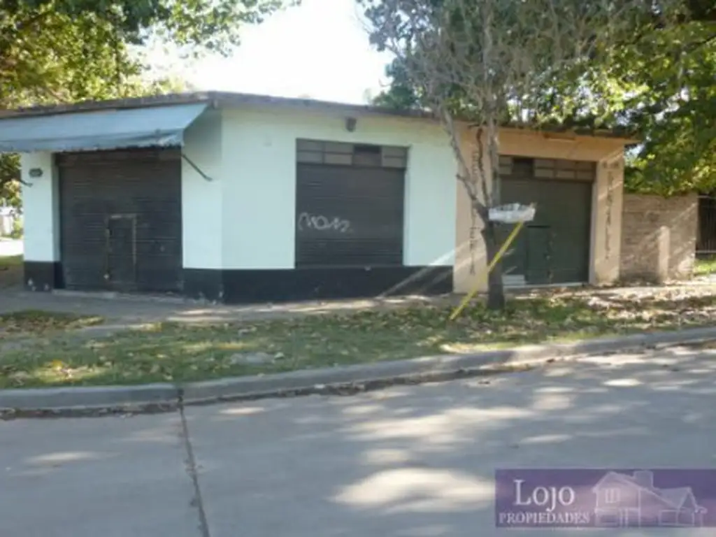 VENTA DE LOZA DE 100M2 CUBIERTOS, IDEAL CONSTRUCTOR EN ITUZAINGO NORTE (2326)