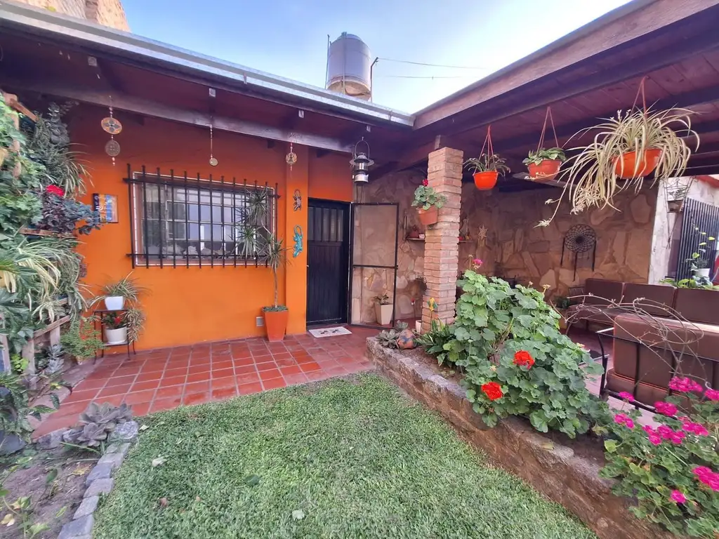 Casa en Venta en La República 7848 -  Fisherton