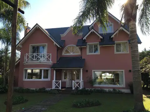 Venta y alquiler temporario casa en Isla Santa Monica, Delta