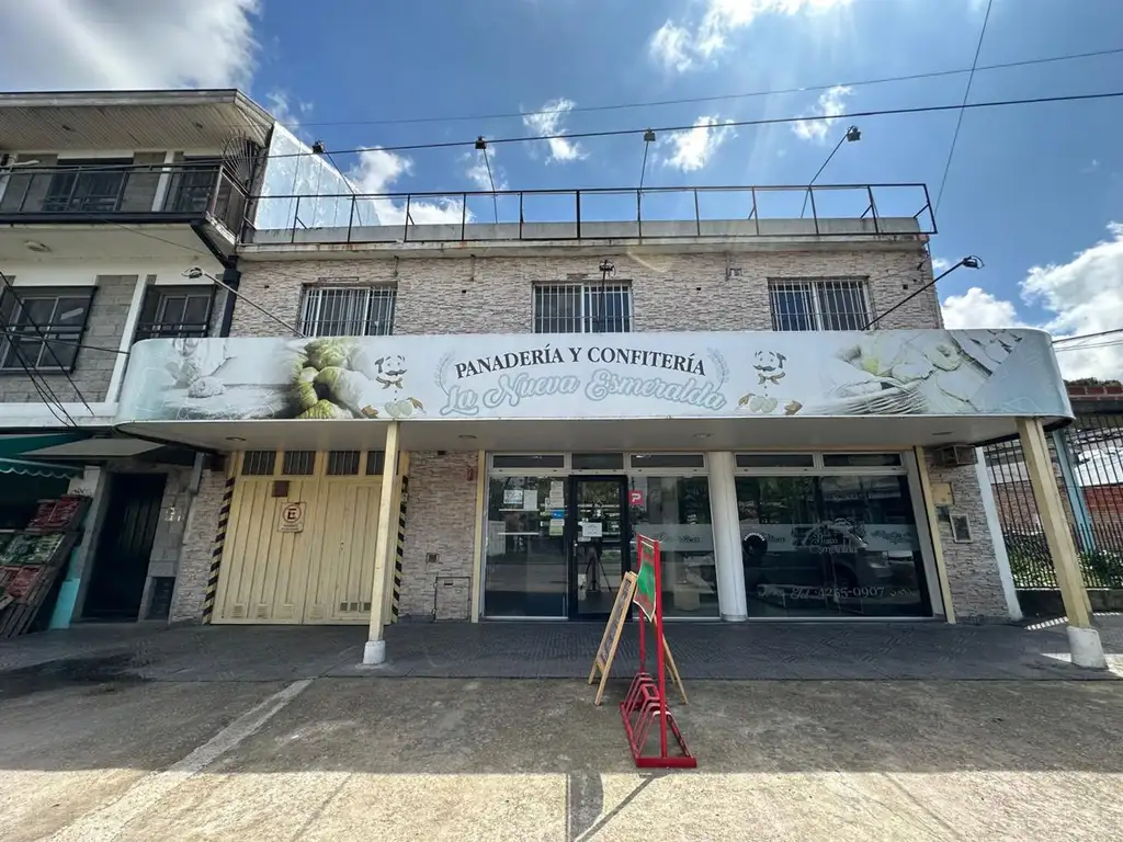 Venta Casa  con Local en Florencio Varela