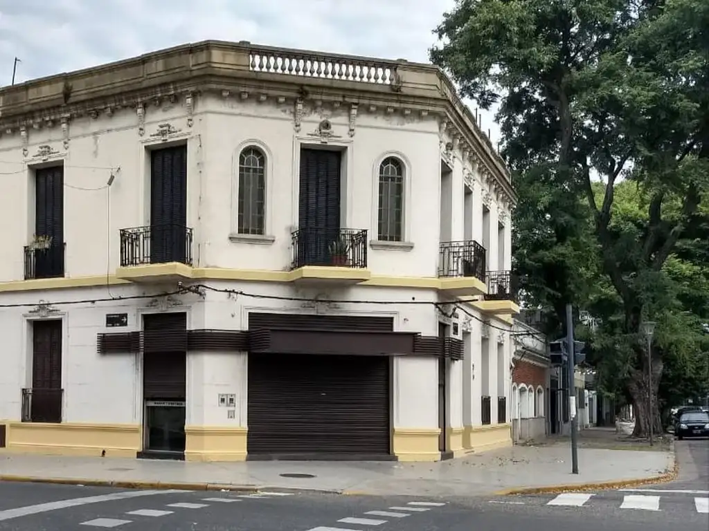 PICHINCHA - ESQUINA - PLANTA BAJA