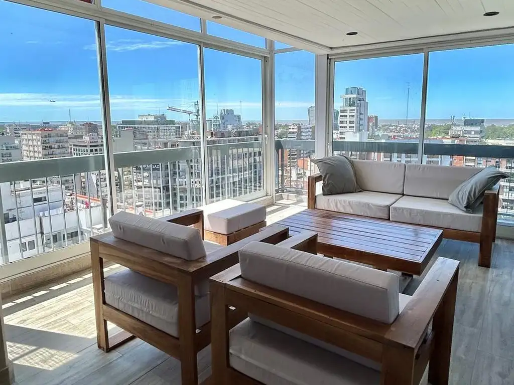 EXCELENTE SEMIPISO con Terraza y vista al Rio