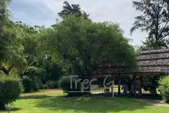 Tortuguitas - Casa Quinta en Venta 3 ambientes con gran parque y pileta