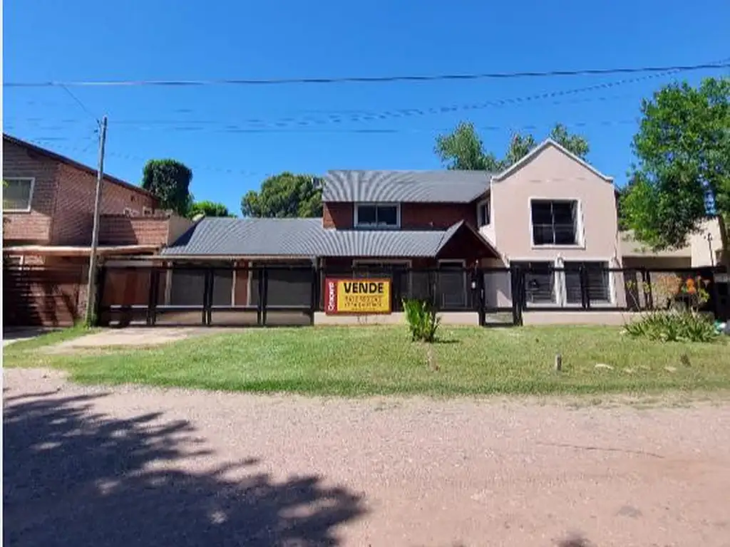 Casa en  Barrio Los Troncos