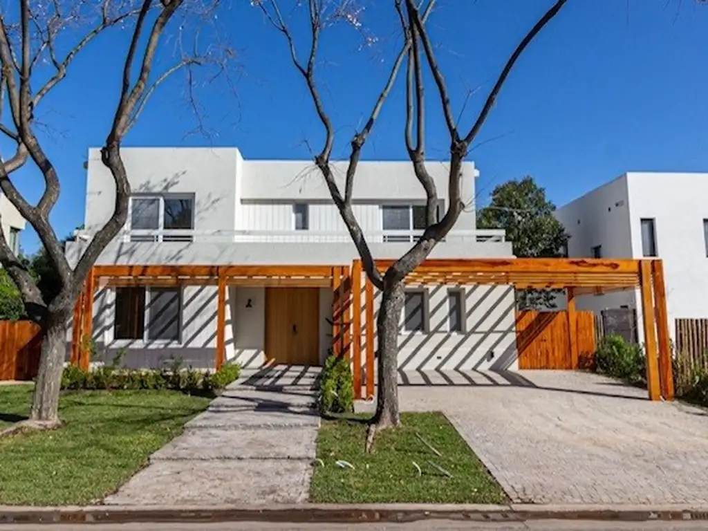 Casa  en Venta en Santa Barbara, Tigre, G.B.A. Zona Norte