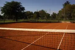 Actividades deportivas futbol, tenis en el Country Club, Manantiales Country