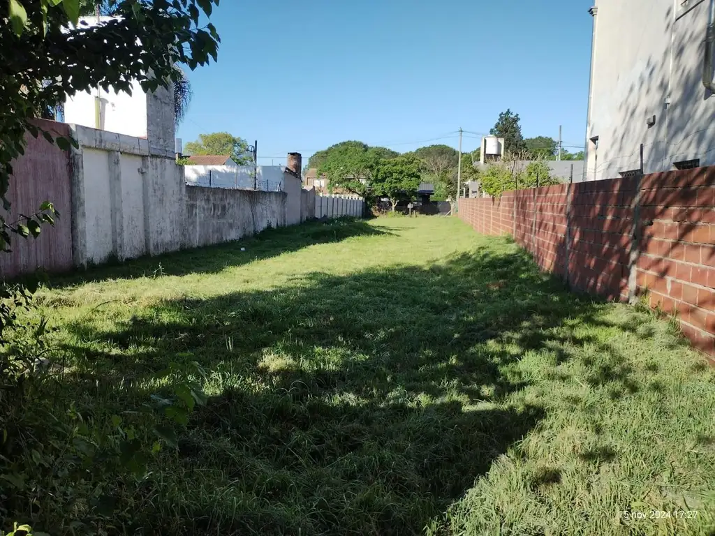 venta lote en barrio roberto de vicenzo grande