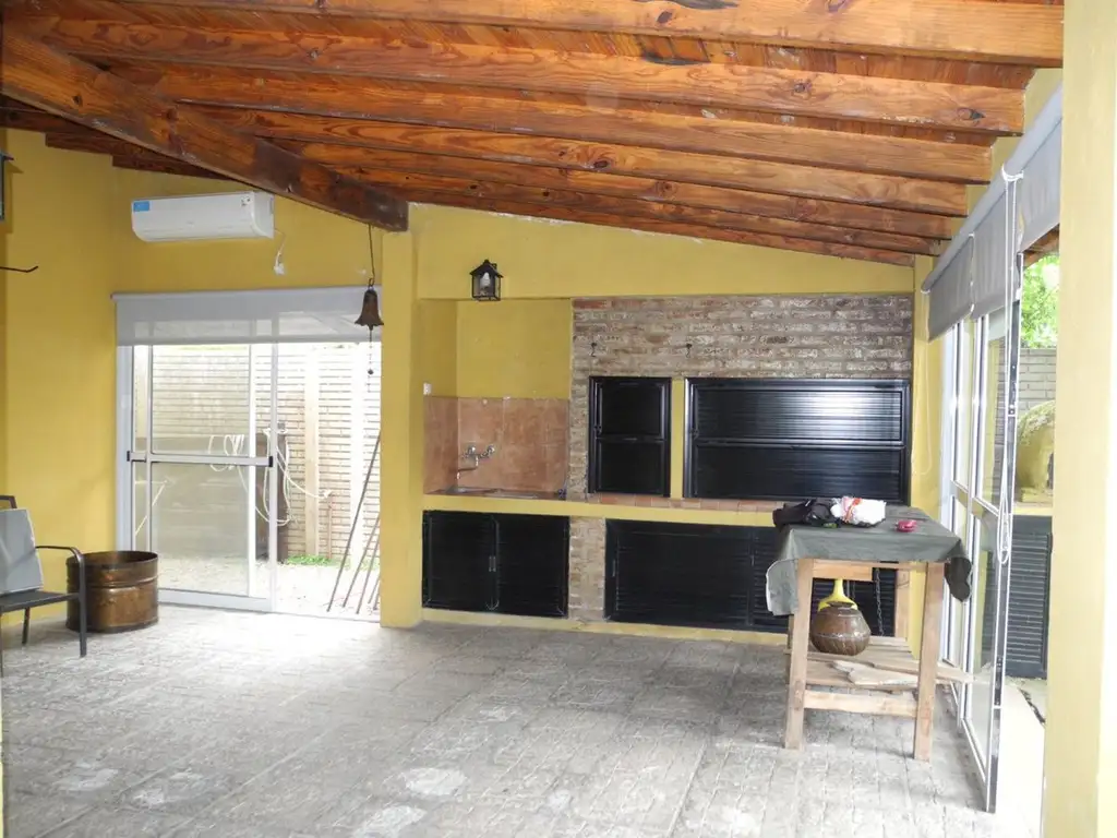 Venta casa quinta 5 ambientes con pileta en Lujan