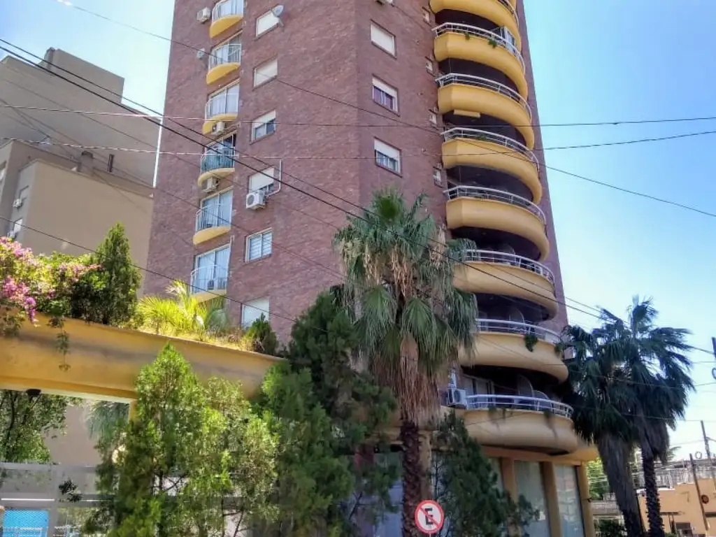 VENTA COCHERA  CUBIERTA EDIFICIO BARCELONA III