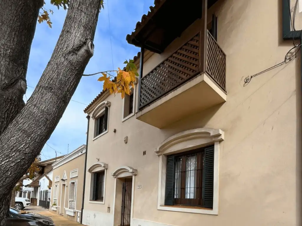 CASA 5 AMBIENTES EN VENTA EN QUILMES OESTE CENTRO