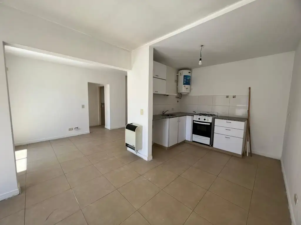 Venta de departamento 2 AMBIEntes caseros C/PILETA divisible