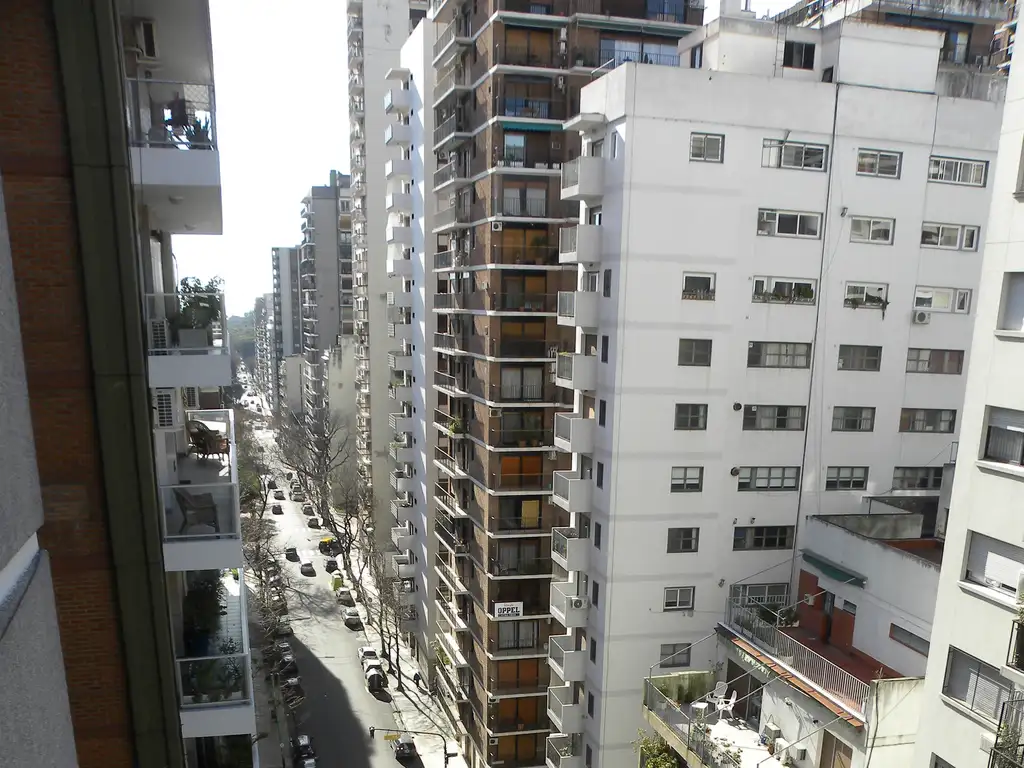 Departamento en Torre piso 12° COCHERA a metros de Barranca de Belgrano