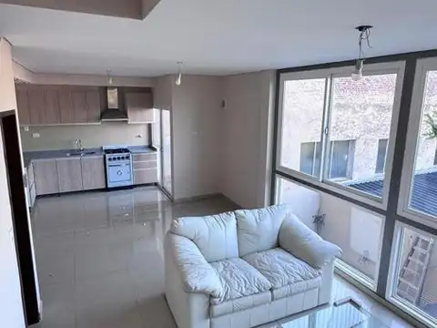 Departamento Tipo PH 3 Ambientes a Estrenar con Balcón y Cochera en Florida