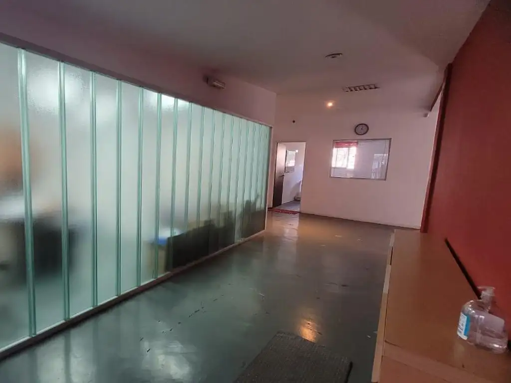 OFICINA EN FOCO COMERCIAL - 150 m2