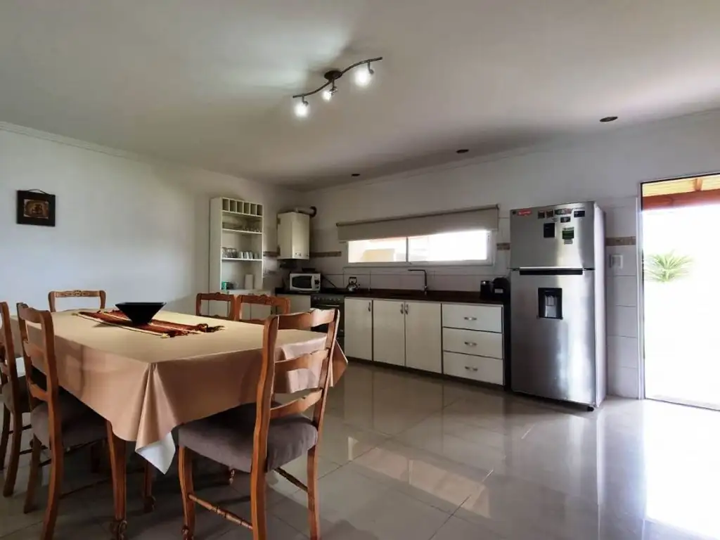 Casa - Venta - Argentina, Miramar - calle 29 2100