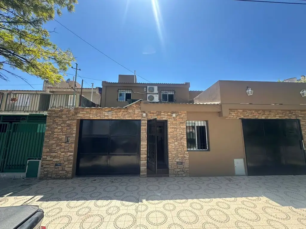 VENTA DE CASA EN BARRIO JARDIN