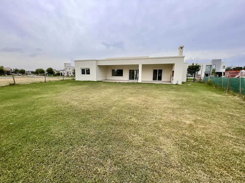 VENTA CASA HARAS SANTA MARIA LOS MOLINOS 4 AMB