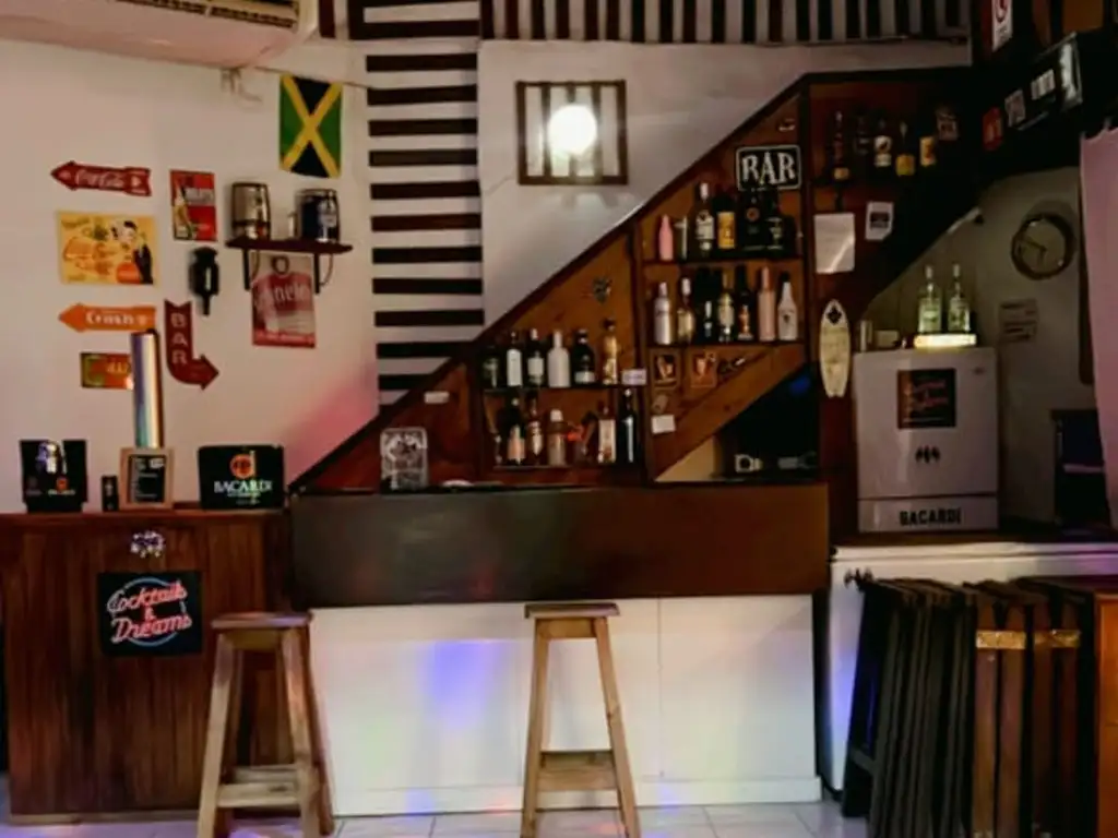 VENTADE 2 LOCALES SALONES DE FIESTA BAR C/VIVIENDA