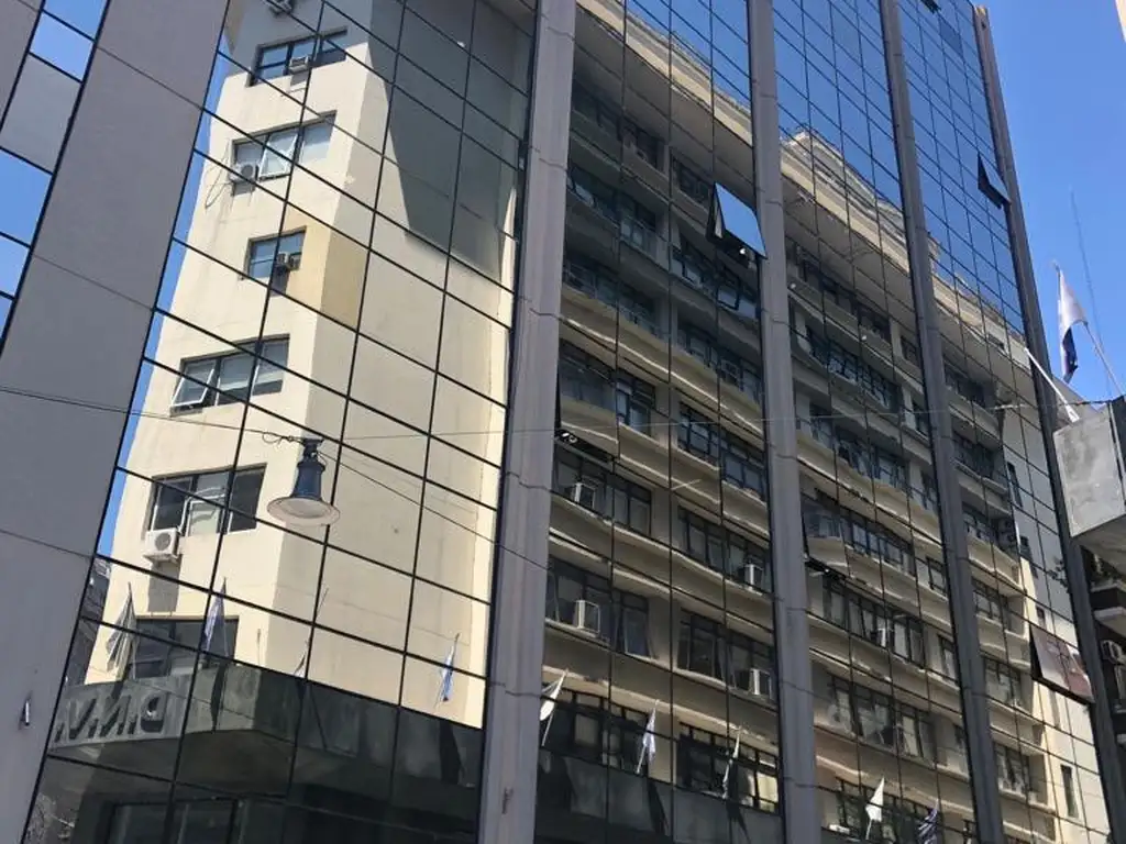 EDIFICIO CORPORATIVO-  EXCLUSIVO PISO DE OFICINAS- 704 M2- + 2 COCHERAS