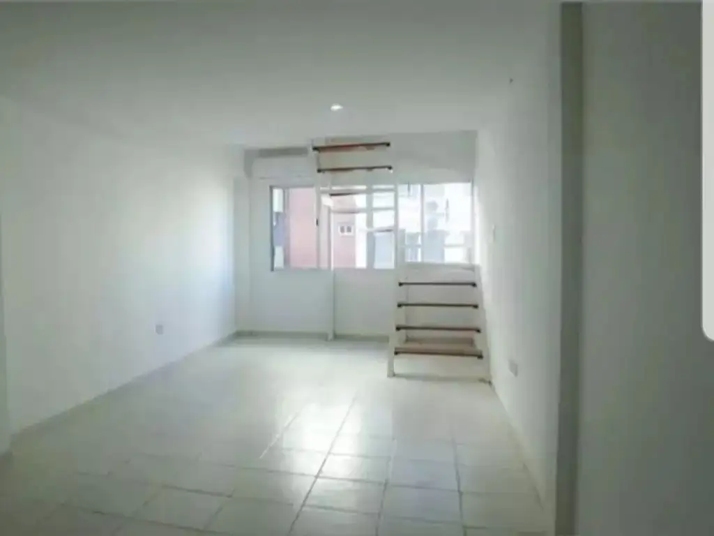 DEPARTAMENTO 1 DORM. EN DUPLEX S/COCHERA. MICROCENTRO. VENTA. POSADAS, MISIONES